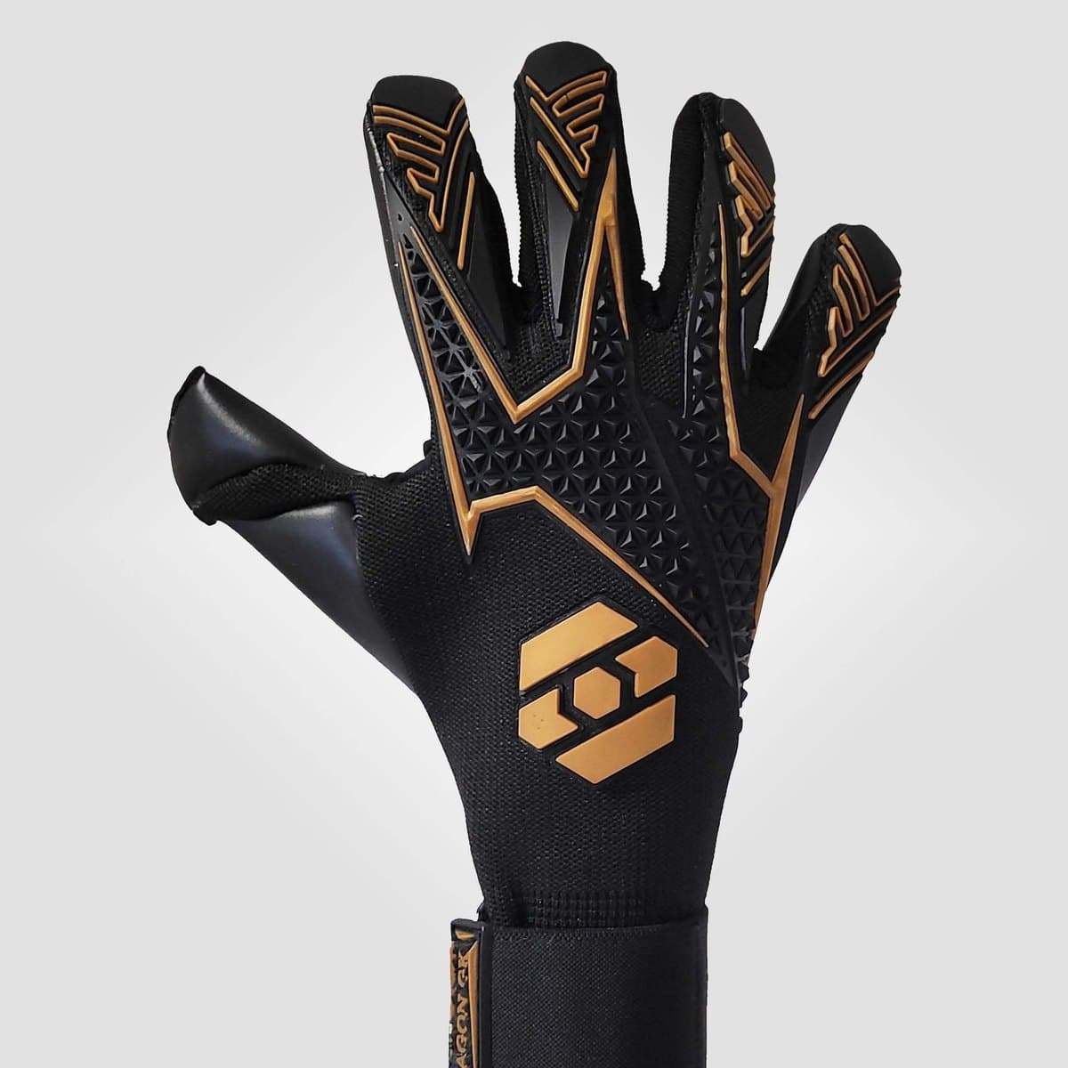 Why Independent Goalkeeper Glove Brands Are a Better Investment