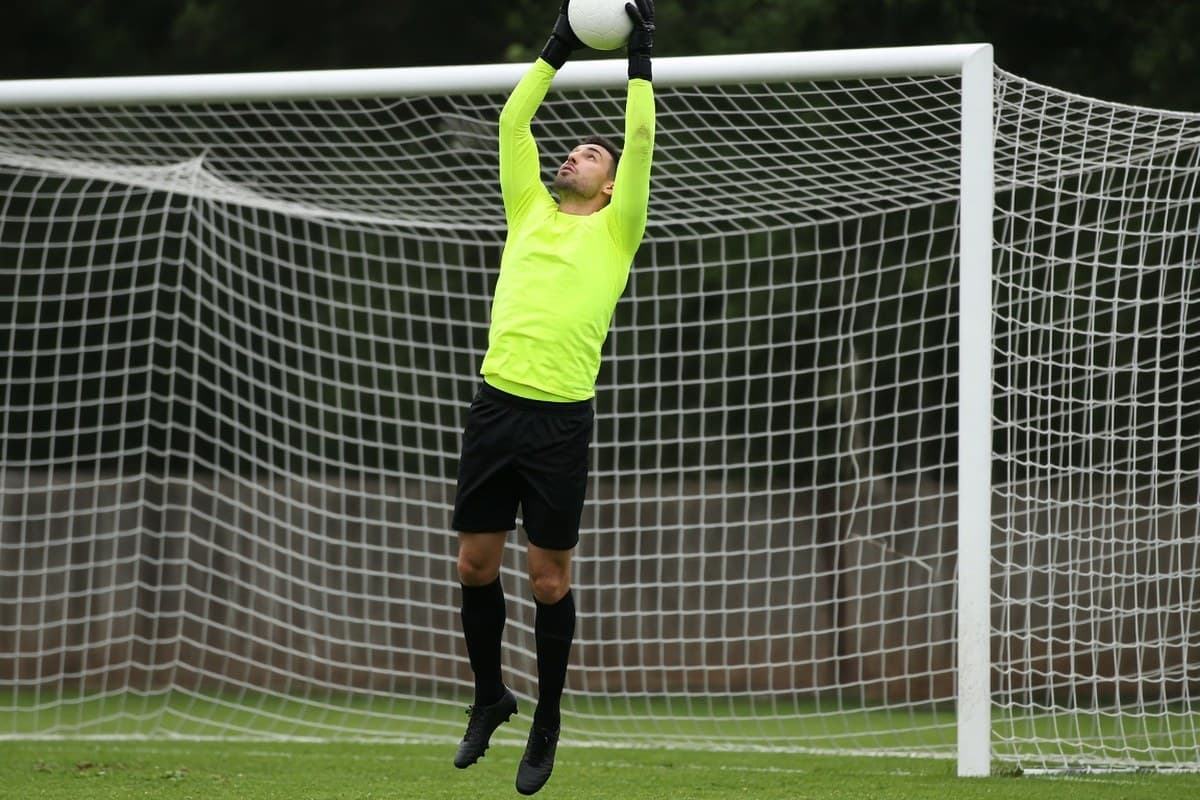 High Ball Claiming — When to Punch and When to Catch
